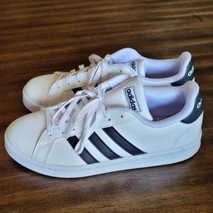 Adidas tennis shoes